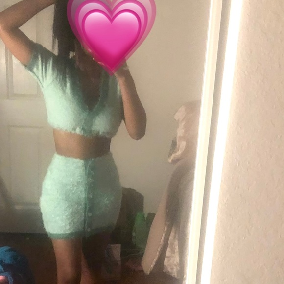 KikitheBrand Maddy Set/ Fuzzy green set - Picture 2 of 4